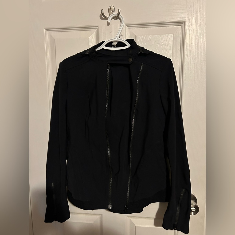 Lululemon Unique Women's Black Jacket